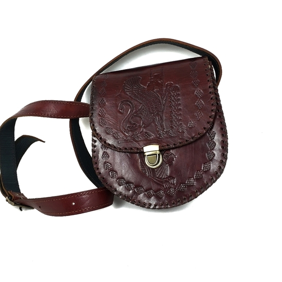 Tooled leather saddle crossbody bag - Picture 8 of 9